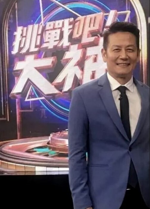 疯狂的青少年情侣 - 岛国AV视频