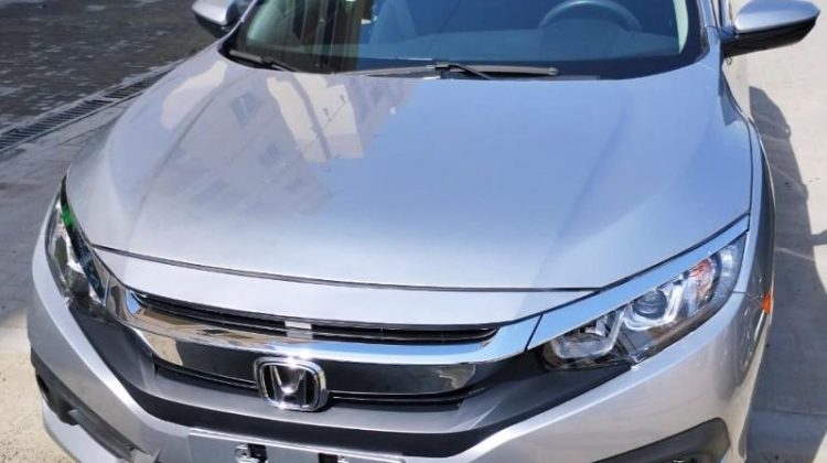 سيارة هوندا سيفيك 2018 وارد امريكي مستعملة للبيع في عجمان الامارات