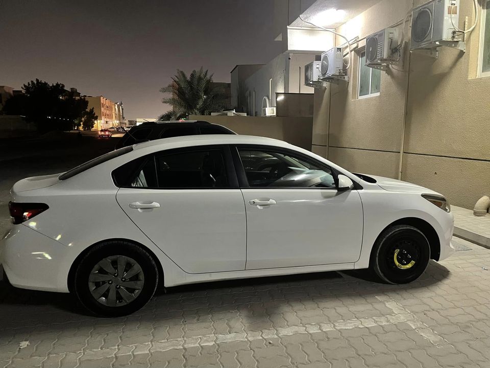 سيارة كيا ريو مستعملة للبيع في الإمارات
