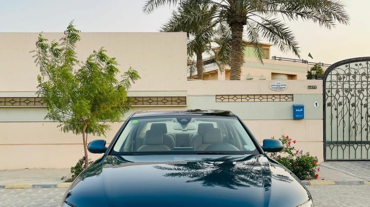 للبيع اودي A8 وارد ساماكو مواصفات خاصة و لون مميز موديل 2014 في السعودية الخبر 